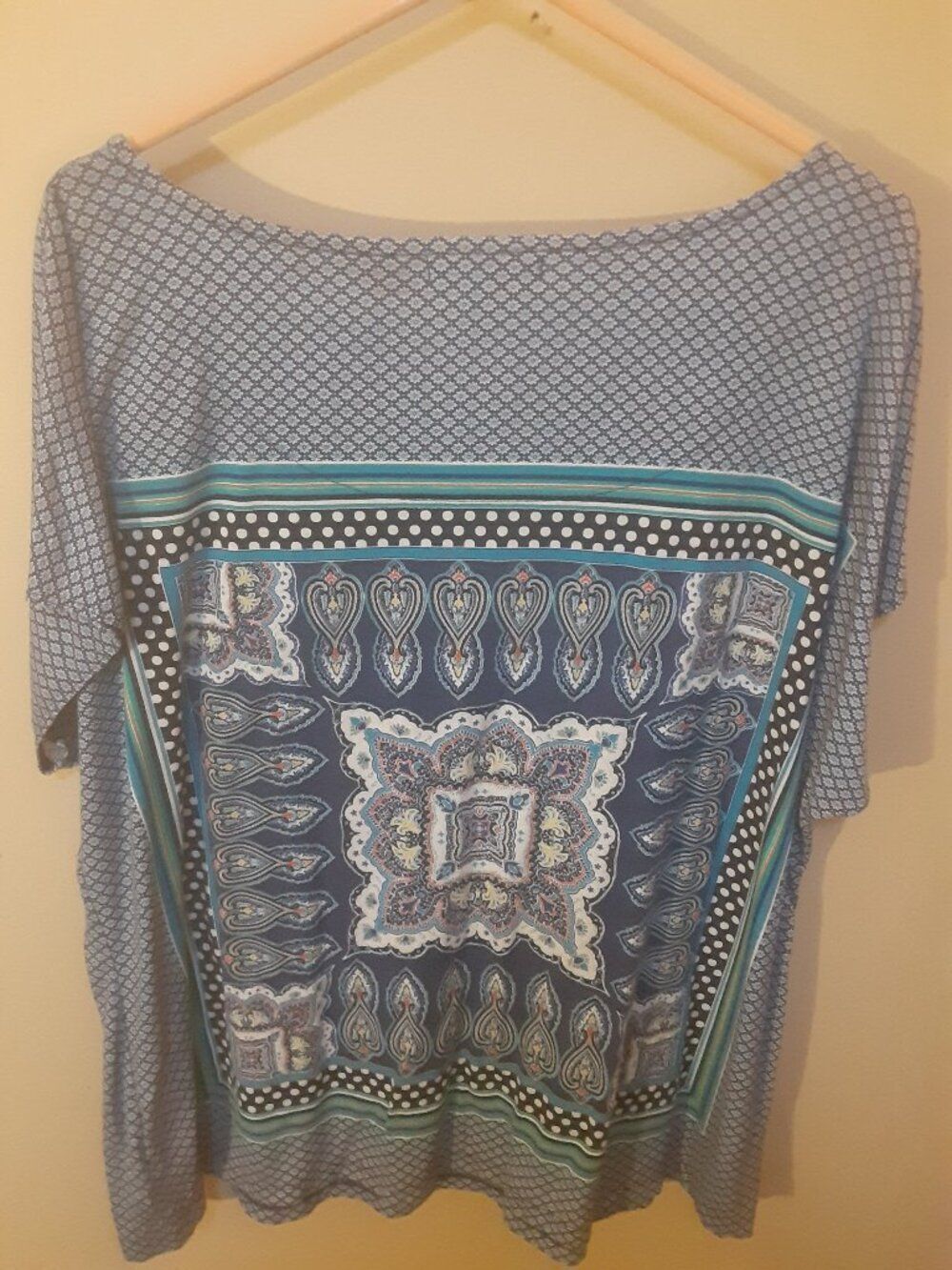 Liz Claiborne Plus Size 3X Boho Paisley Blouse Blue Medallion Tunic Top Flawless - Picture 2 of 10